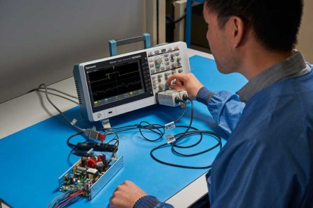 Осциллограф Tektronix TBS2074 купить по низкой цене | МАКСПРОФИТ